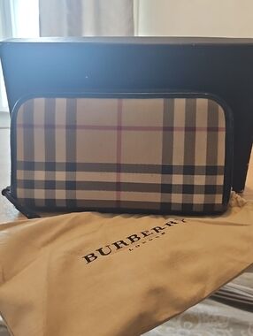 Burberry Beige Check Zip Wallet with Black Trim